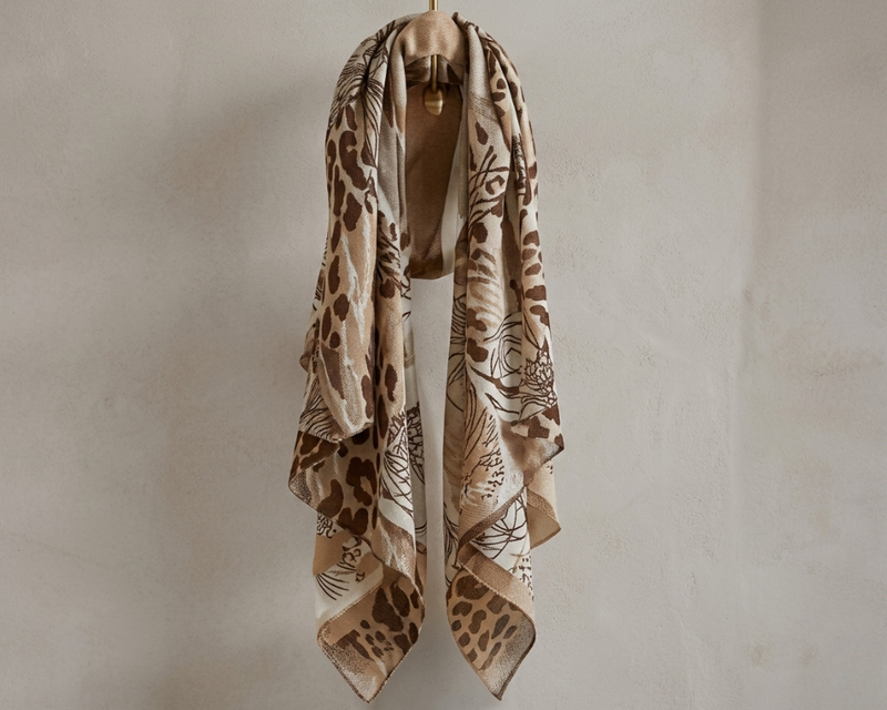 NO. 21 SCARF